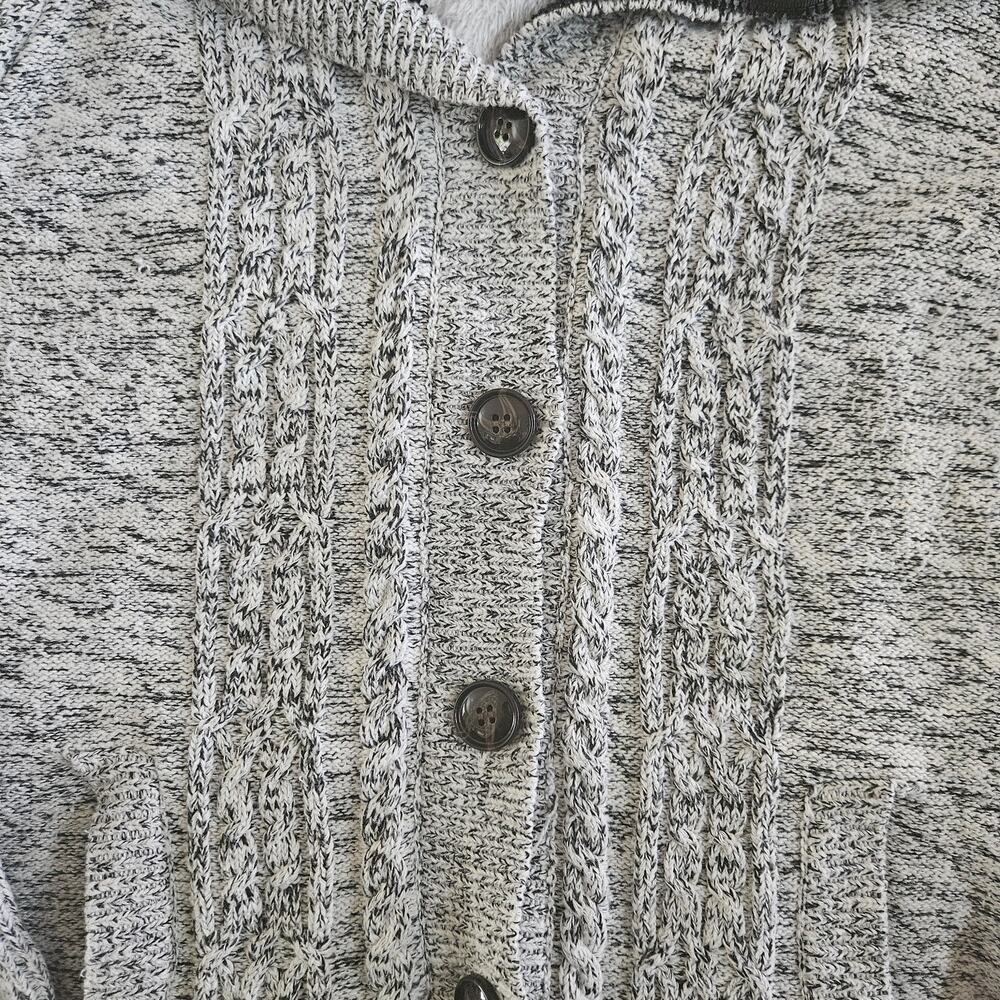 :🌟 Gorgeous Sherpa-Lined Cable Knit Hooded Sweater Jacket Medium - Picture 2 of 7